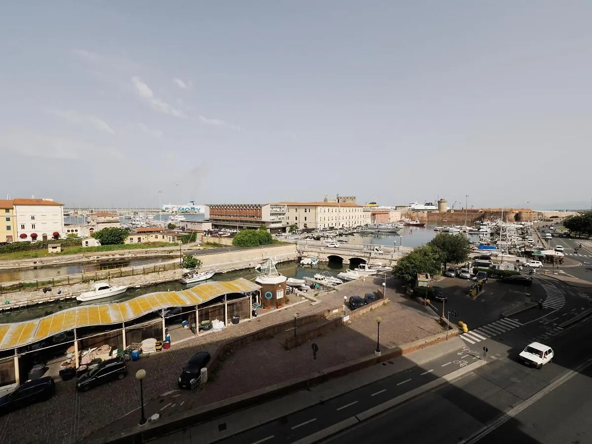 Apartment Appartamento Fronte Mare Livorno